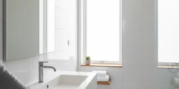 Modern bathroom sparkling clean with quick cleaning action